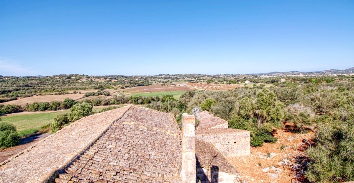 fantastischer-historischer-finca-besitz-aus-dem-jahr-1834-in-sant-llorenç-des-cardassar-mit-möglichkeit-der-lizenz-für-eine-kleine-landhotel-investition