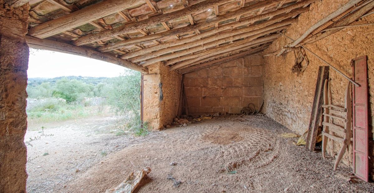 fantastischer-historischer-finca-besitz-aus-dem-jahr-1834-in-sant-llorenç-des-cardassar-mit-möglichkeit-der-lizenz-für-eine-kleine-landhotel-investition