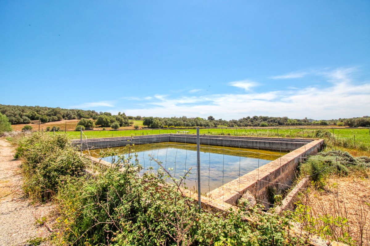 fantastischer-historischer-finca-besitz-aus-dem-jahr-1834-in-sant-llorenç-des-cardassar-mit-möglichkeit-der-lizenz-für-eine-kleine-landhotel-investition