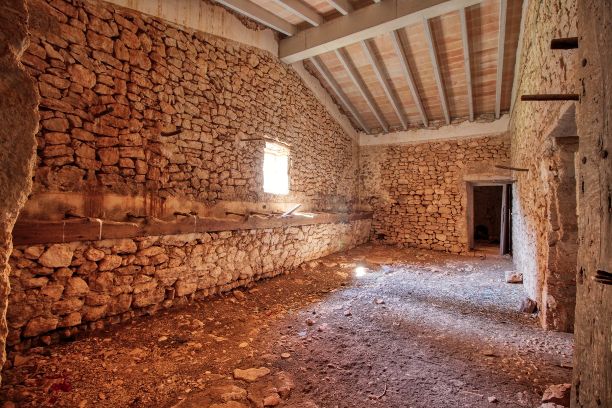 majestuosa-finca-con-vistas-al-mar-en-son-maçia-con-gran-potencial-como-hotel-rural-de-lujo-a-poca-distancia-de-las-más-bellas-bahías-de-mallorca