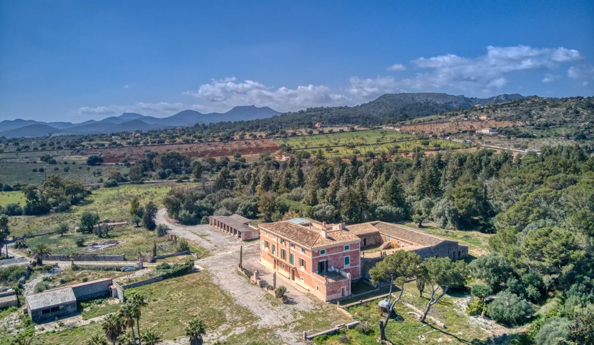 Majestätisches-Anwesen-mit-Meerblick-bei-Son-Macia-mit-grossem-Potential- als Luxuslandhotel- in- Laufdistanz-zu-den-schönsten-Buchten-Mallorcas