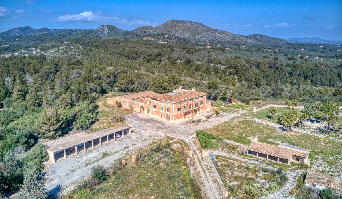 Majestätisches-Anwesen-mit-Meerblick-bei-Son-Macia-mit-grossem-Potential- als Luxuslandhotel- in- Laufdistanz-zu-den-schönsten-Buchten-Mallorcas