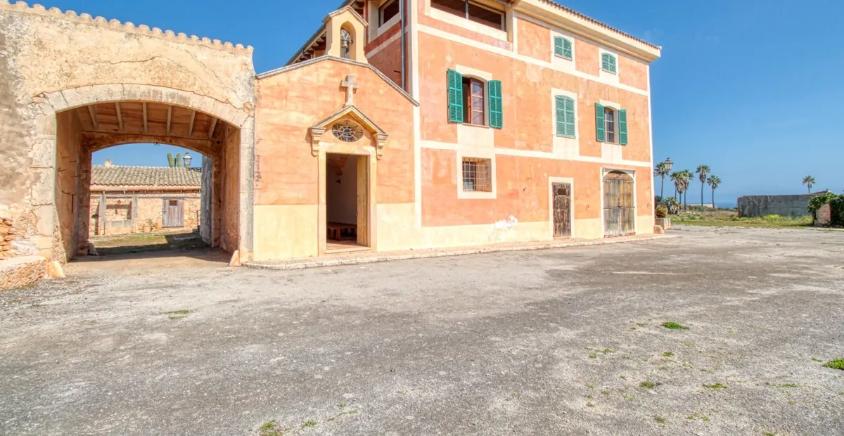 Majestätisches-Anwesen-mit-Meerblick-bei-Son-Macia-mit-grossem-Potential- als Luxuslandhotel- in- Laufdistanz-zu-den-schönsten-Buchten-Mallorcas