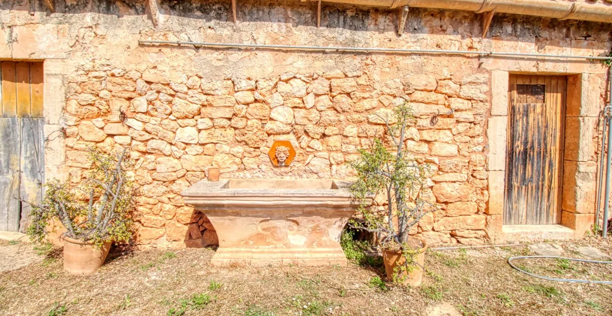 Majestätisches-Anwesen-mit-Meerblick-bei-Son-Macia-mit-grossem-Potential- als Luxuslandhotel- in- Laufdistanz-zu-den-schönsten-Buchten-Mallorcas