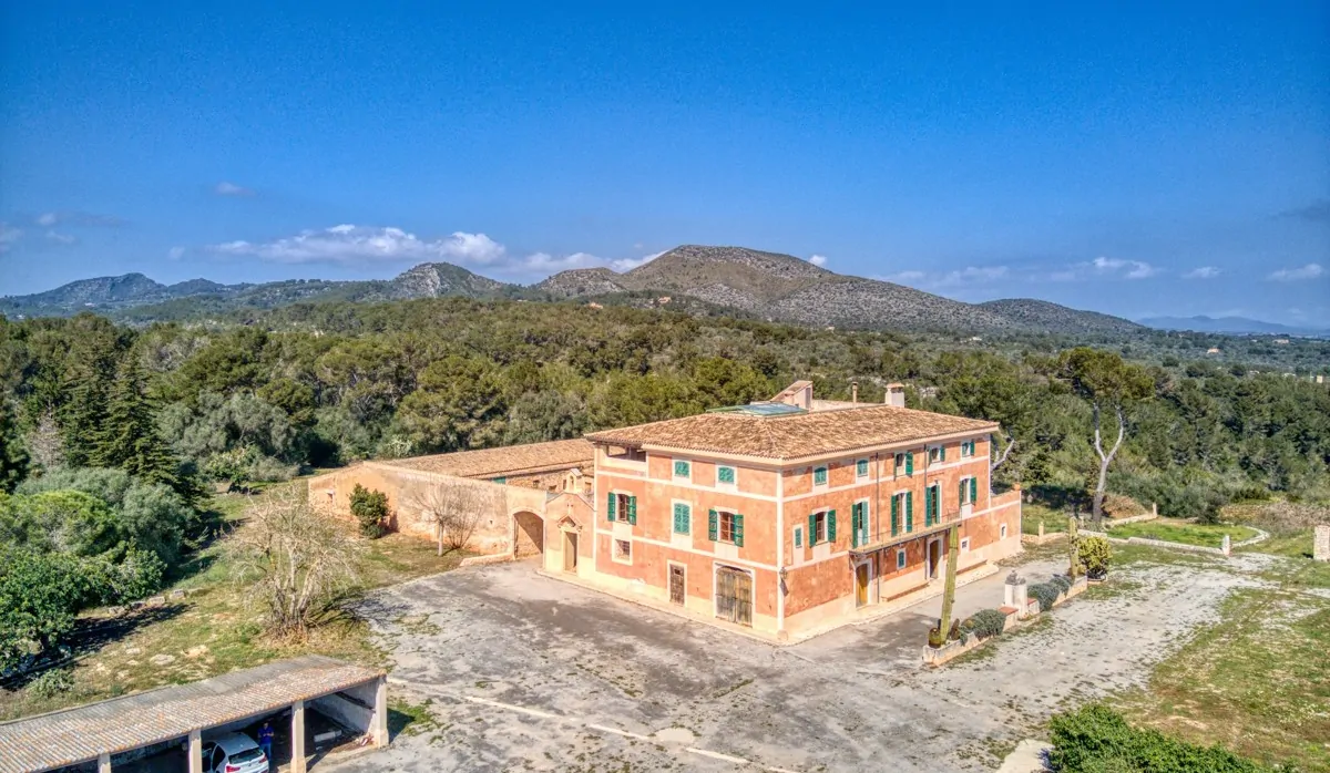 Majestätisches-Anwesen-mit-Meerblick-bei-Son-Macia-mit-grossem-Potential- als Luxuslandhotel- in- Laufdistanz-zu-den-schönsten-Buchten-Mallorcas
