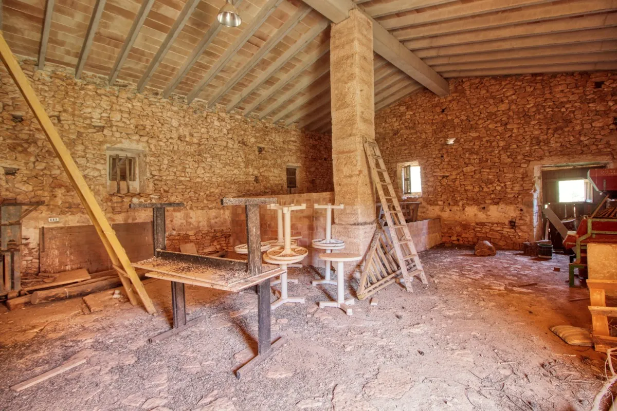 Majestic-estate-with-sea-views-at-Son-Macia-with-great-potential-as-a-luxury-country-hotel-within-walking-distance-to-the-most-beautiful-bays-of-Mallorca