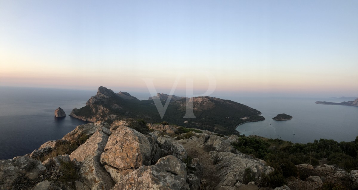 Fantástico chalet con piscina, jardín y licencia de estancia turística vacaciona en Puerto Pollensa