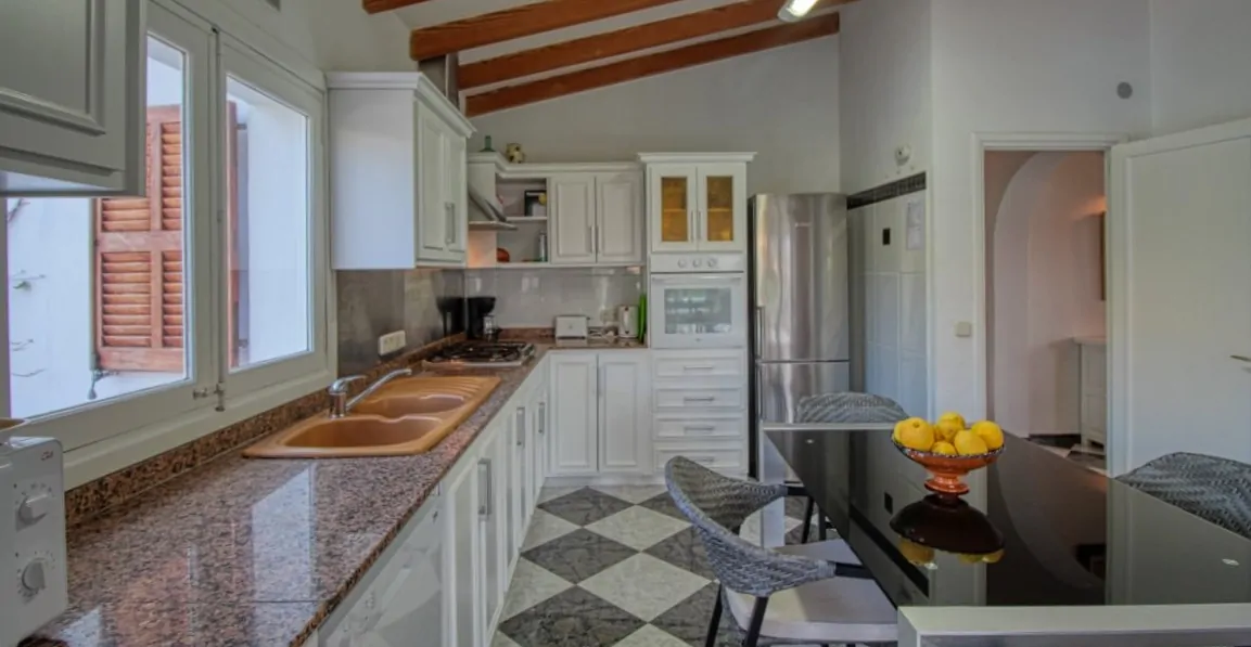 Fantastische Villa mit Schwimmbad, Garten und Urlaubsgenehmigung in Puerto Pollensa