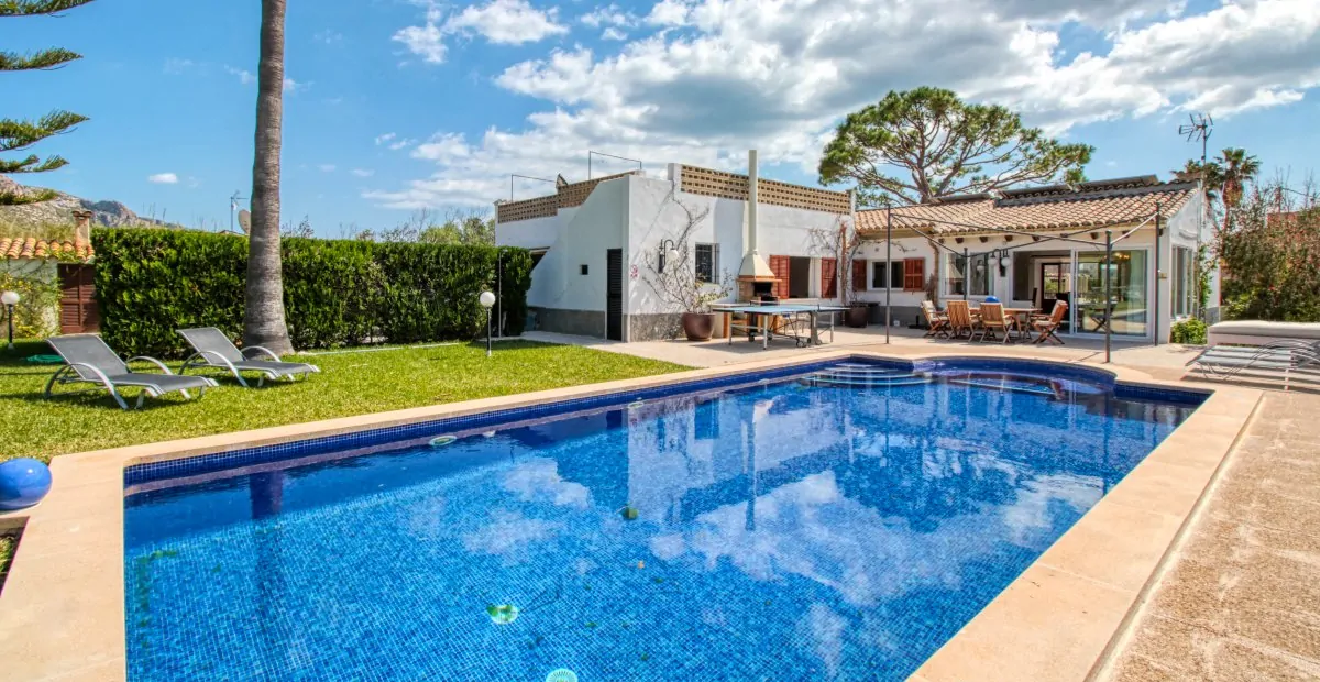 Fantastische Villa mit Schwimmbad, Garten und Urlaubsgenehmigung in Puerto Pollensa