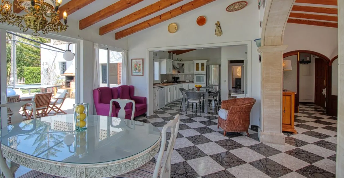 Fantastische Villa mit Schwimmbad, Garten und Urlaubsgenehmigung in Puerto Pollensa