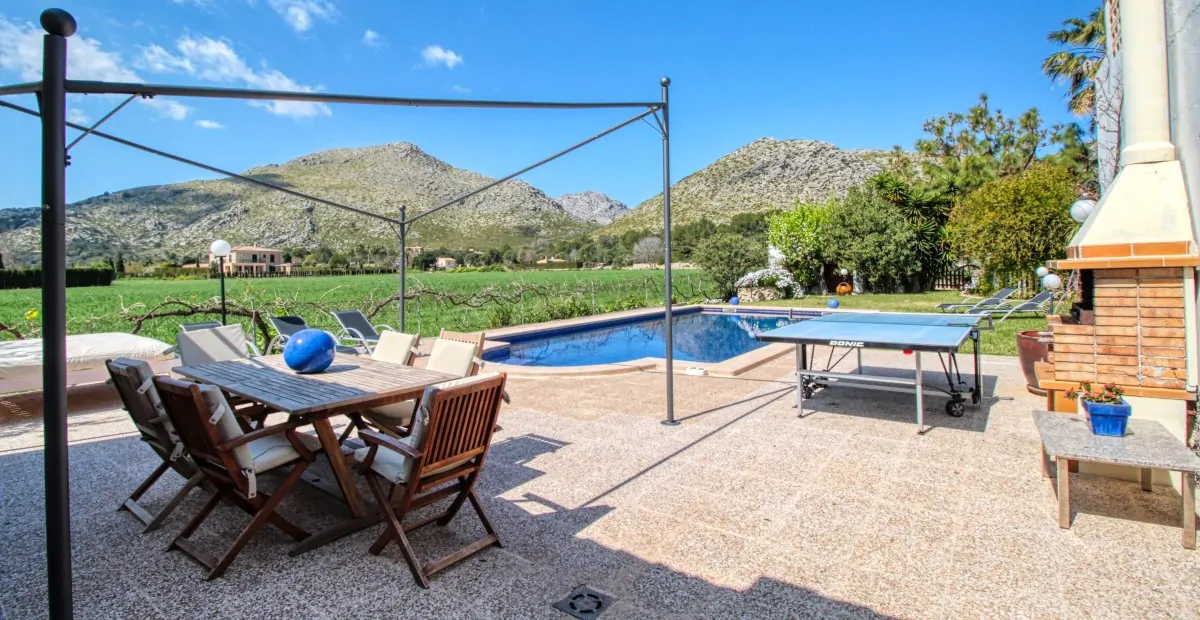 Fantastische Villa mit Schwimmbad, Garten und Urlaubsgenehmigung in Puerto Pollensa