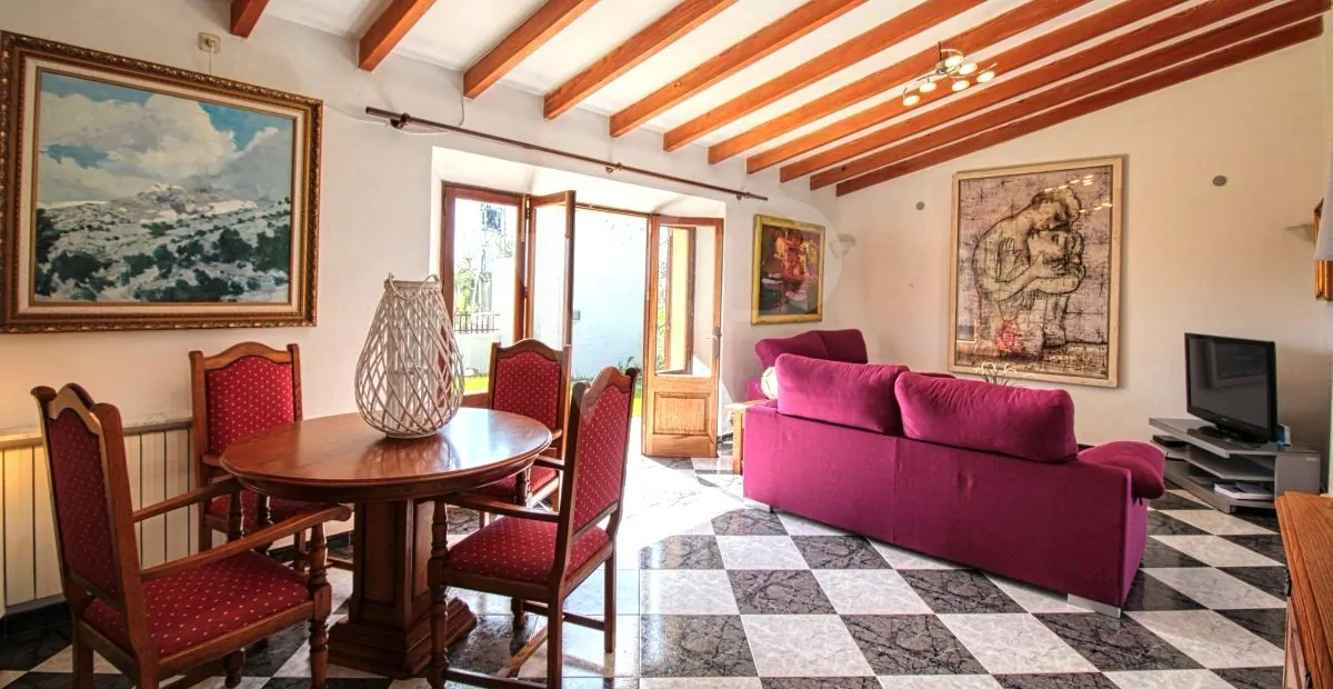 Fantastische Villa mit Schwimmbad, Garten und Urlaubsgenehmigung in Puerto Pollensa