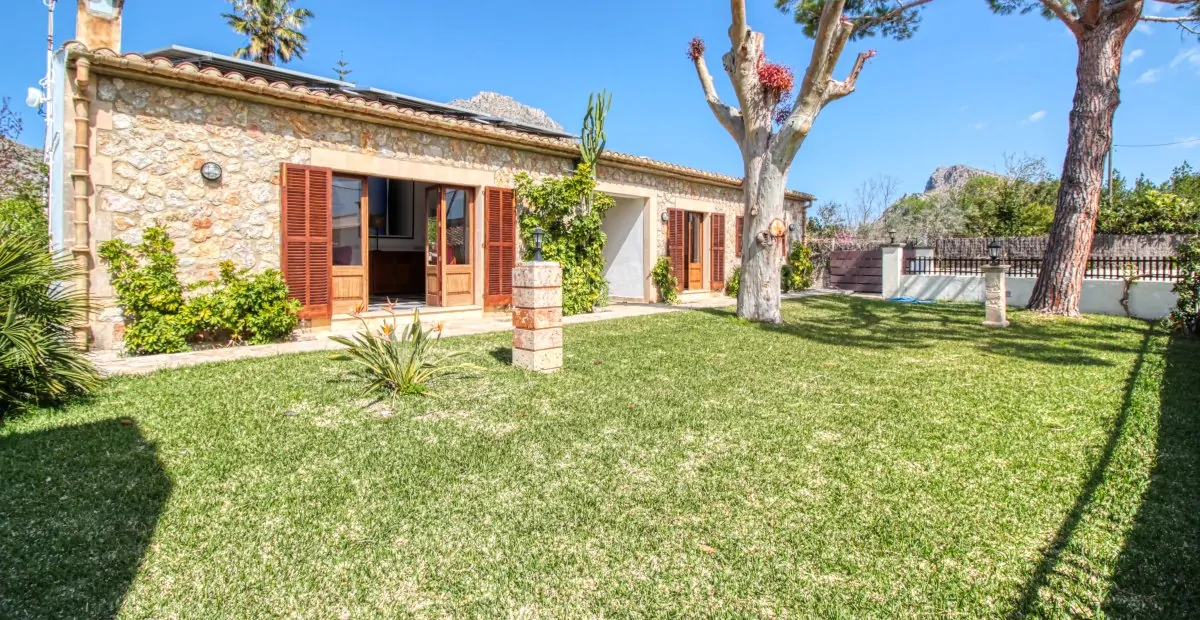 Fantastische Villa mit Schwimmbad, Garten und Urlaubsgenehmigung in Puerto Pollensa
