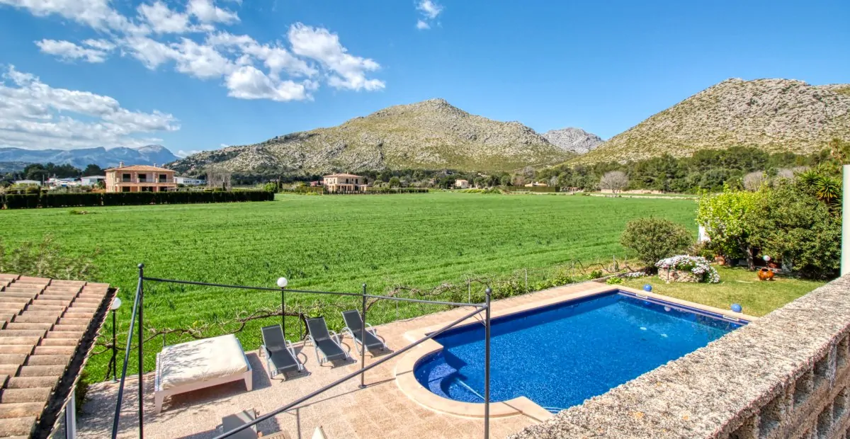 Fantastische Villa mit Schwimmbad, Garten und Urlaubsgenehmigung in Puerto Pollensa