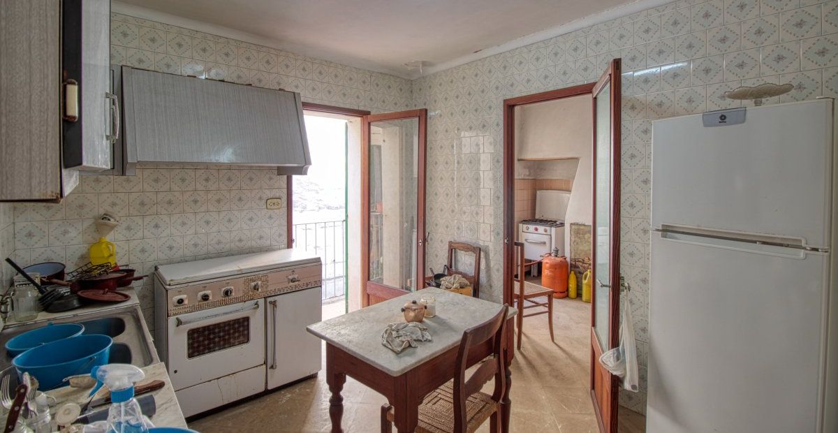 Großes Herrenhaus zum Renovieren mit vielen Möglichkeiten im Zentrum von Manacor