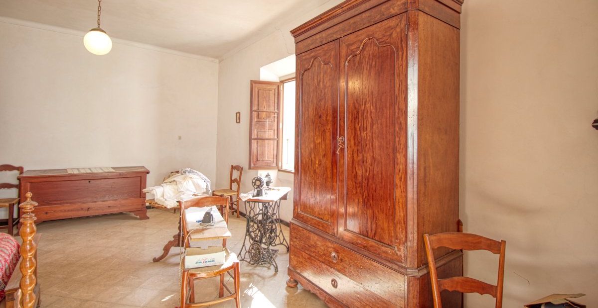 Großes Herrenhaus zum Renovieren mit vielen Möglichkeiten im Zentrum von Manacor