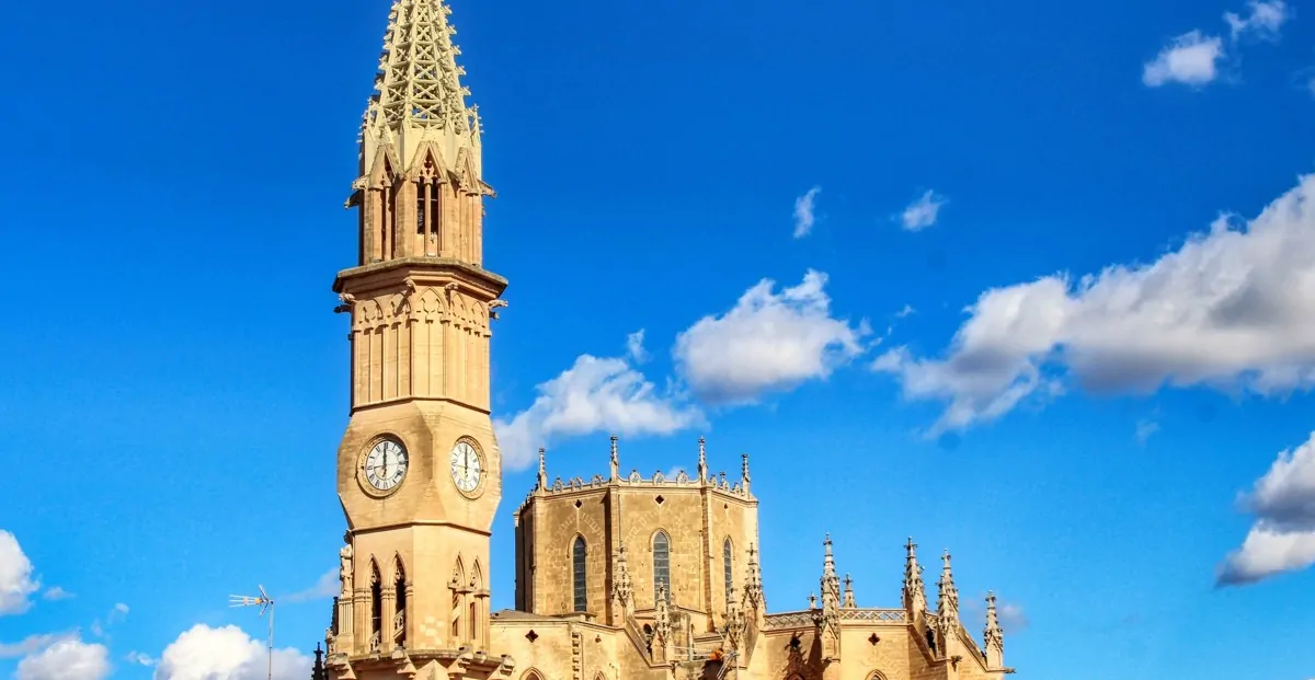 Großes Herrenhaus zum Renovieren mit vielen Möglichkeiten im Zentrum von Manacor