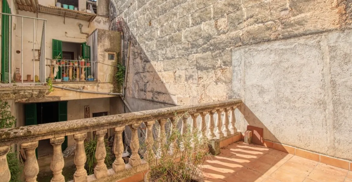 Großes Herrenhaus zum Renovieren mit vielen Möglichkeiten im Zentrum von Manacor