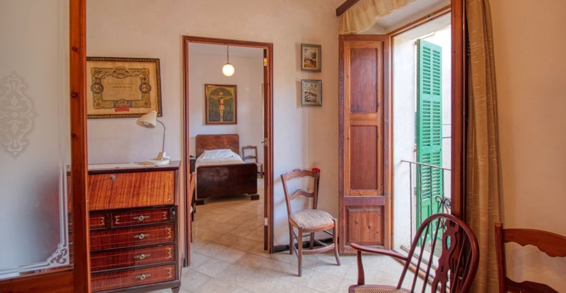 Großes Herrenhaus zum Renovieren mit vielen Möglichkeiten im Zentrum von Manacor