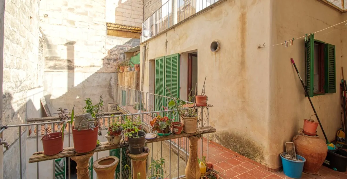 Großes Herrenhaus zum Renovieren mit vielen Möglichkeiten im Zentrum von Manacor