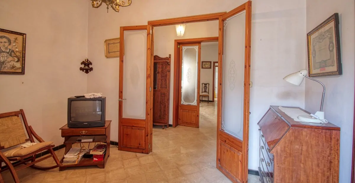 Großes Herrenhaus zum Renovieren mit vielen Möglichkeiten im Zentrum von Manacor