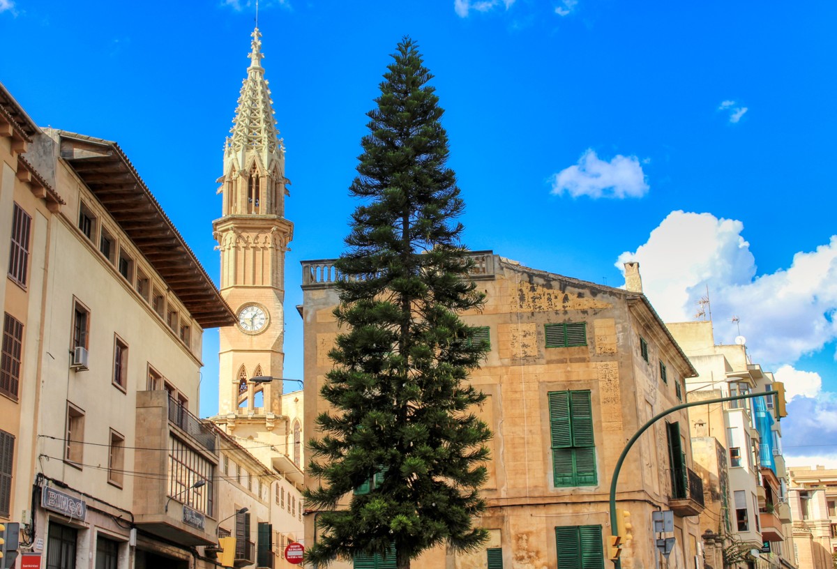 Großes Herrenhaus zum Renovieren mit vielen Möglichkeiten im Zentrum von Manacor