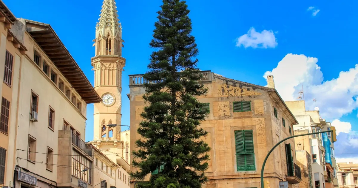 Großes Herrenhaus zum Renovieren mit vielen Möglichkeiten im Zentrum von Manacor