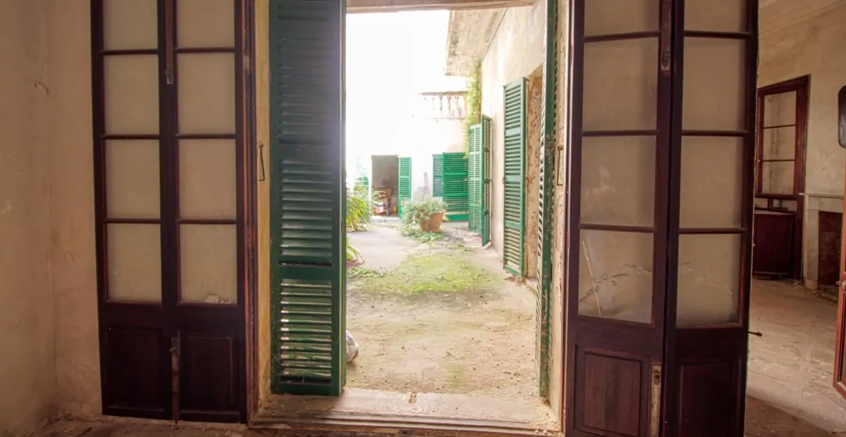 Großes Herrenhaus zum Renovieren mit vielen Möglichkeiten im Zentrum von Manacor