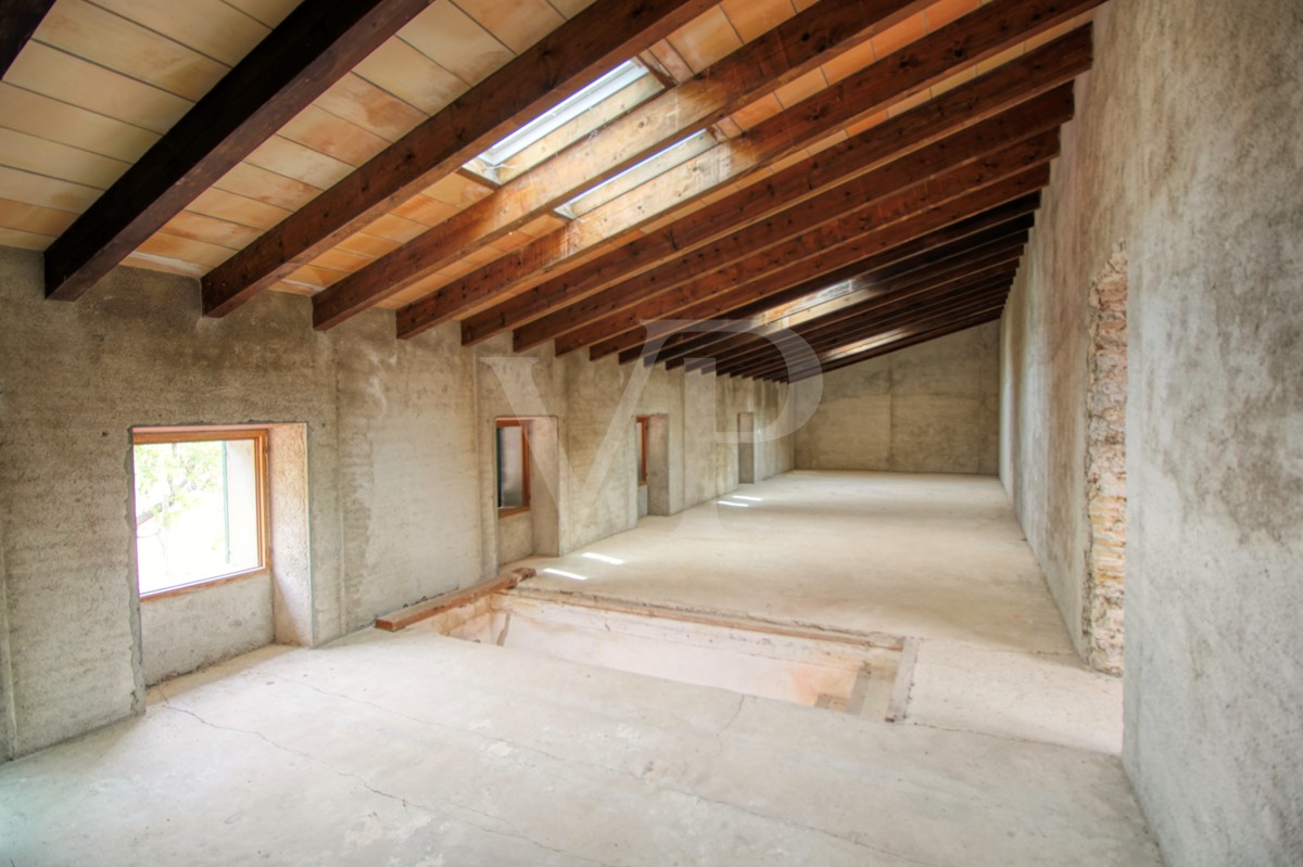 Fantastische historische Finca zum Renovieren auf 80 Hektar in der Serra de Tramuntana in Escorca