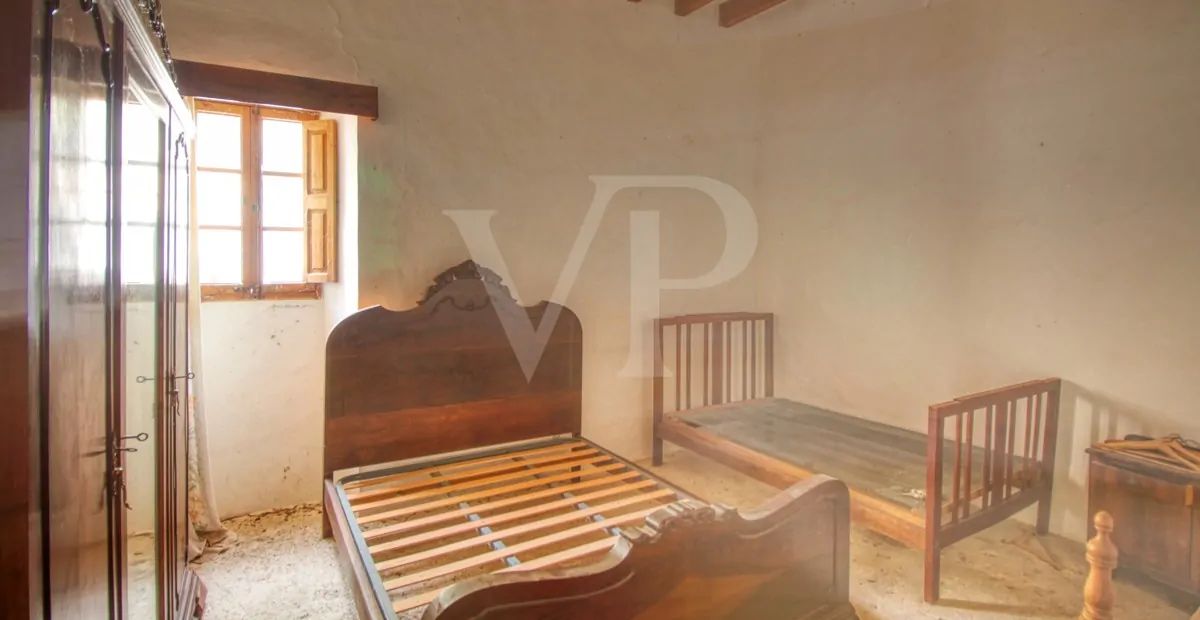 Fantastische historische Finca zum Renovieren auf 80 Hektar in der Serra de Tramuntana in Escorca