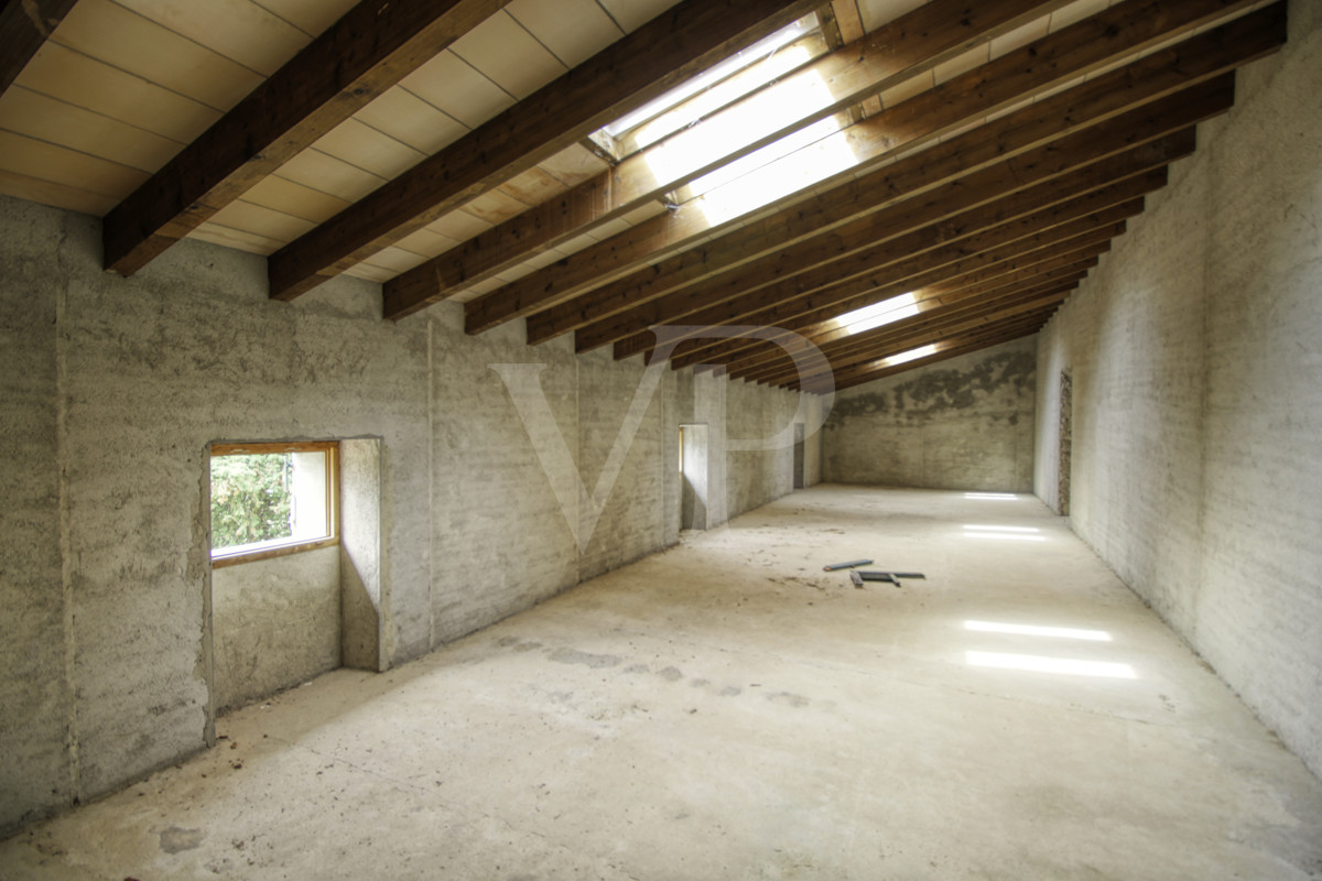 Fantastische historische Finca zum Renovieren auf 80 Hektar in der Serra de Tramuntana in Escorca