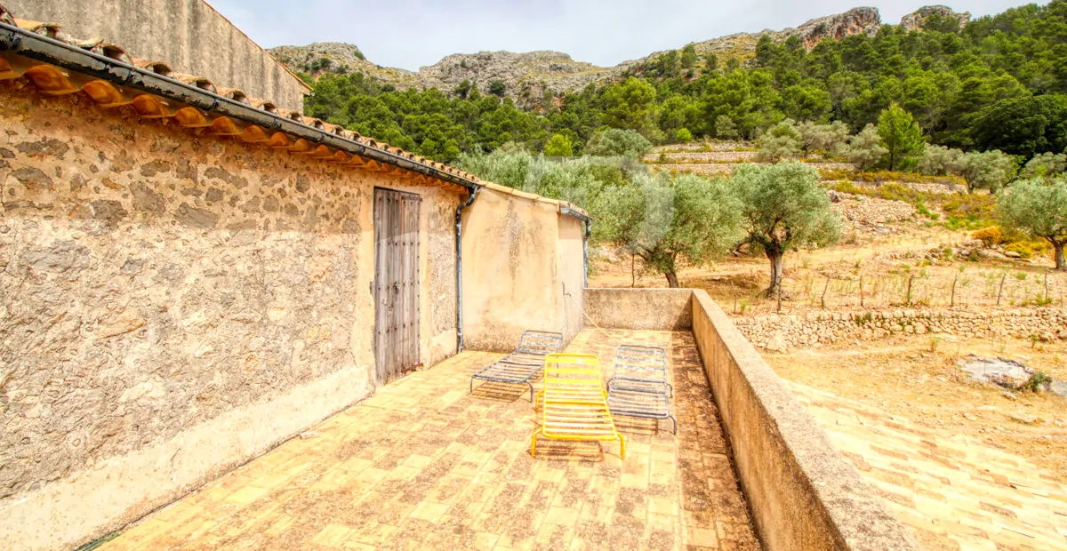 Fantastische historische Finca zum Renovieren auf 80 Hektar in der Serra de Tramuntana in Escorca