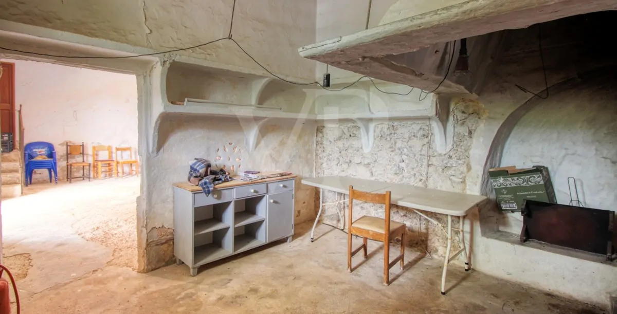 Fantastische historische Finca zum Renovieren auf 80 Hektar in der Serra de Tramuntana in Escorca