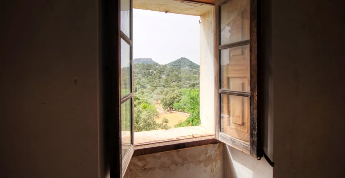 Fantastische historische Finca zum Renovieren auf 80 Hektar in der Serra de Tramuntana in Escorca