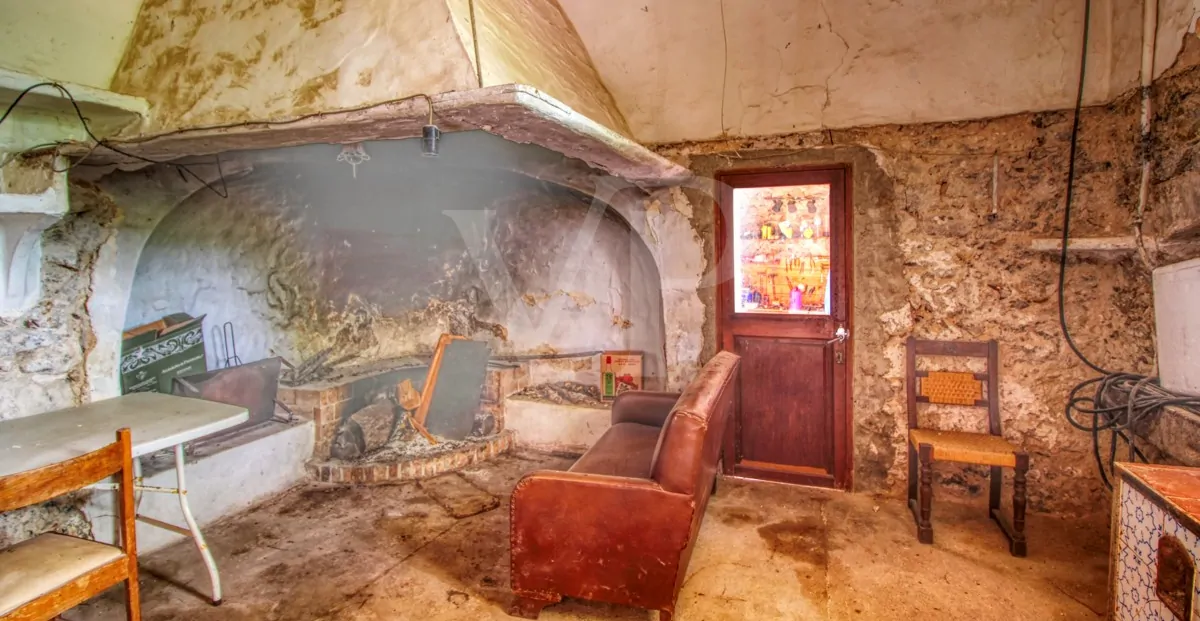 Fantastische historische Finca zum Renovieren auf 80 Hektar in der Serra de Tramuntana in Escorca