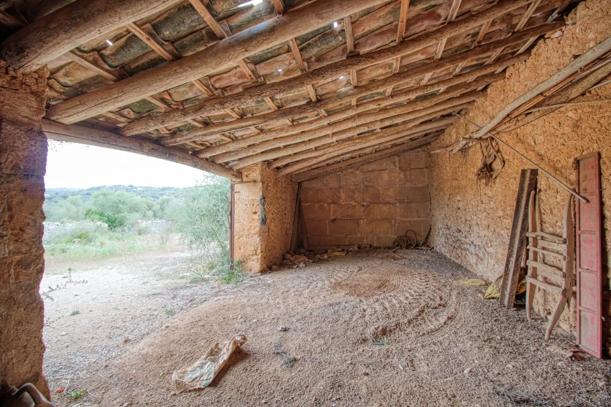 fantastico-possesso-storico-finca-risalente-al-1834-in-sant-llorenç-des-cardassar-con-possibilità-di-licenza-per-un-piccolo-investimento-rurale-hotel