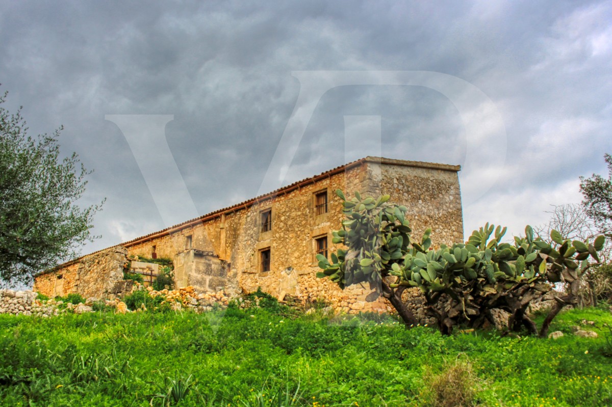 Spektakuläre Finca mit fantastischem mallorquinischem Haus auf einem Hügel in Manacor