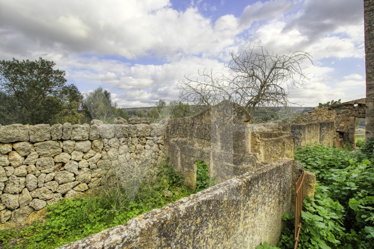 Spektakuläre Finca mit fantastischem mallorquinischem Haus auf einem Hügel in Manacor