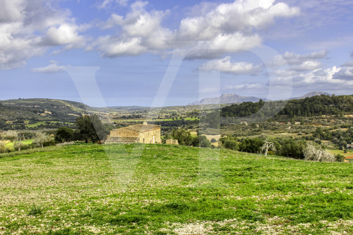 Spektakuläre Finca mit fantastischem mallorquinischem Haus auf einem Hügel in Manacor