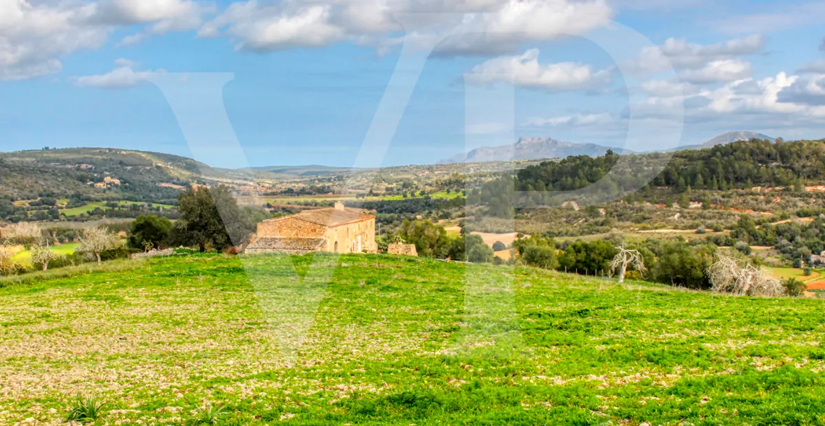 Spektakuläre Finca mit fantastischem mallorquinischem Haus auf einem Hügel in Manacor