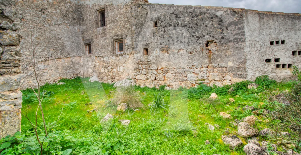 Spektakuläre Finca mit fantastischem mallorquinischem Haus auf einem Hügel in Manacor