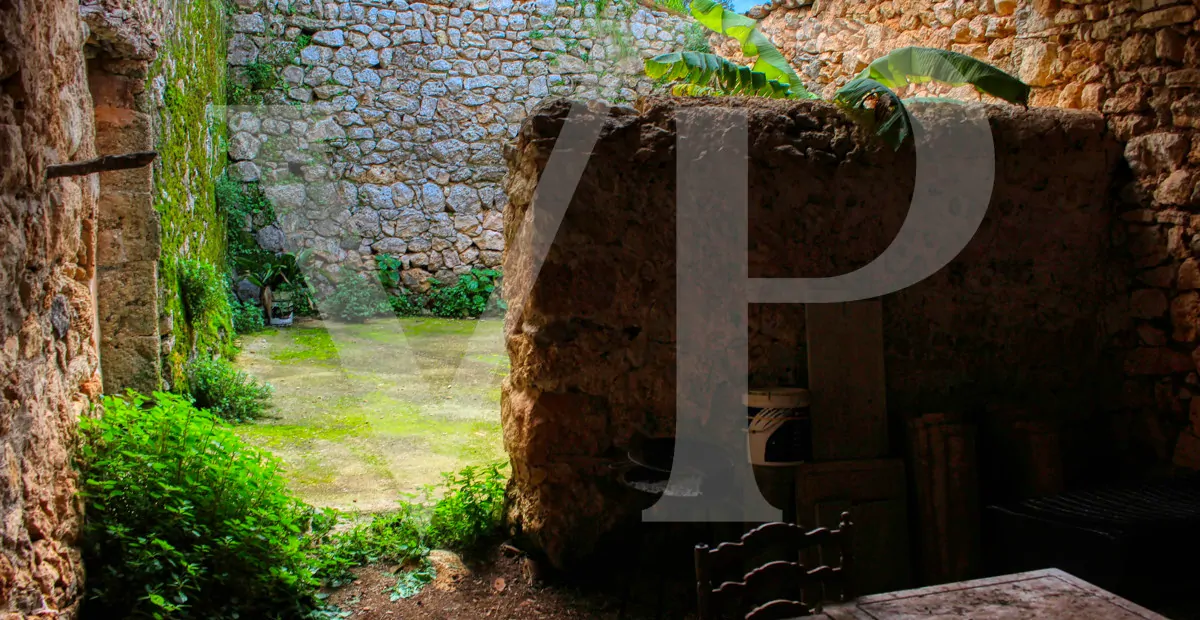 Spektakuläre Finca mit fantastischem mallorquinischem Haus auf einem Hügel in Manacor