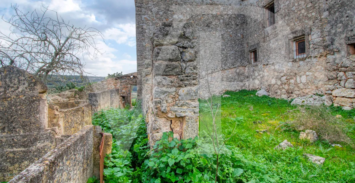 Spektakuläre Finca mit fantastischem mallorquinischem Haus auf einem Hügel in Manacor