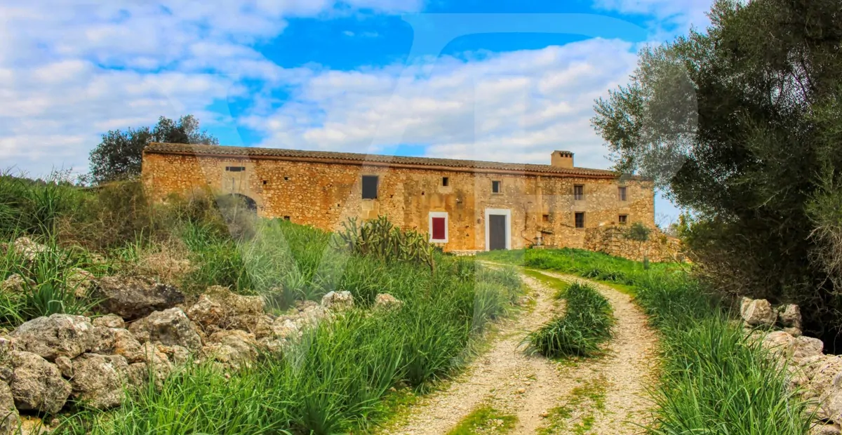 Spektakuläre Finca mit fantastischem mallorquinischem Haus auf einem Hügel in Manacor