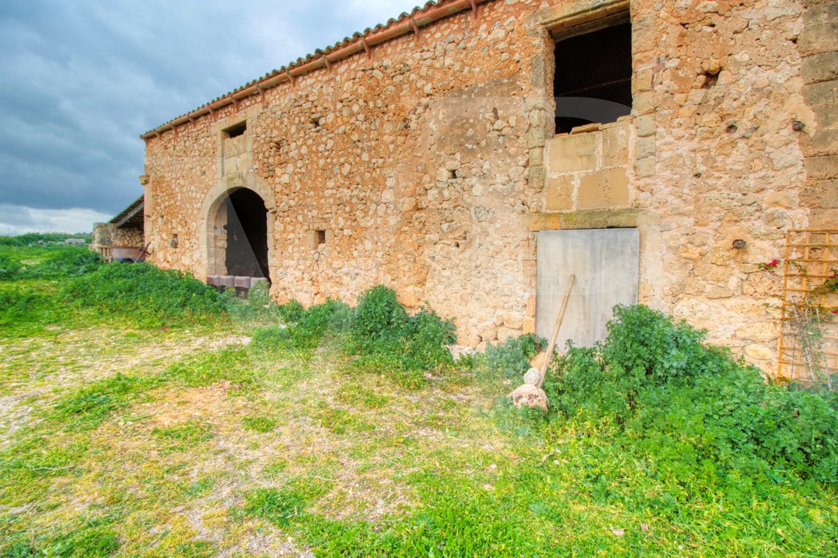 Spektakuläre Finca mit fantastischem mallorquinischem Haus auf einem Hügel in Manacor