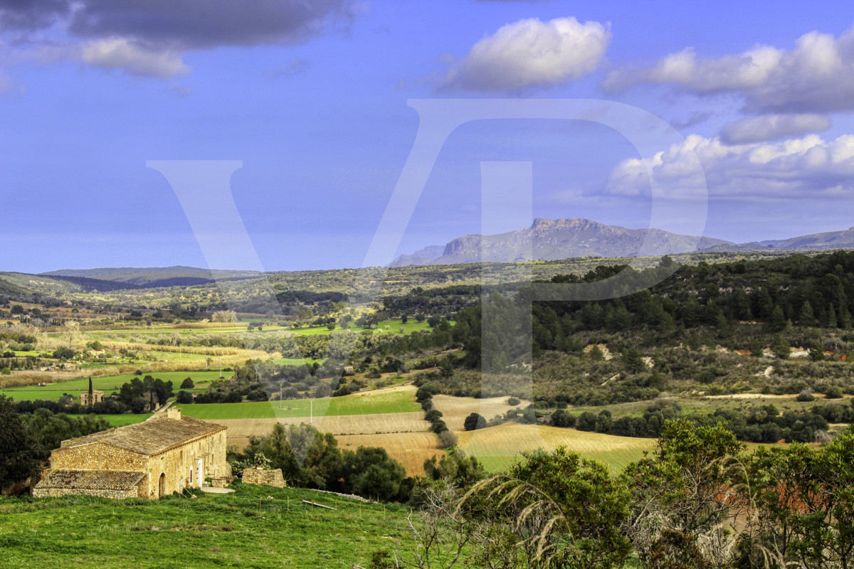 Spektakuläre Finca mit fantastischem mallorquinischem Haus auf einem Hügel in Manacor