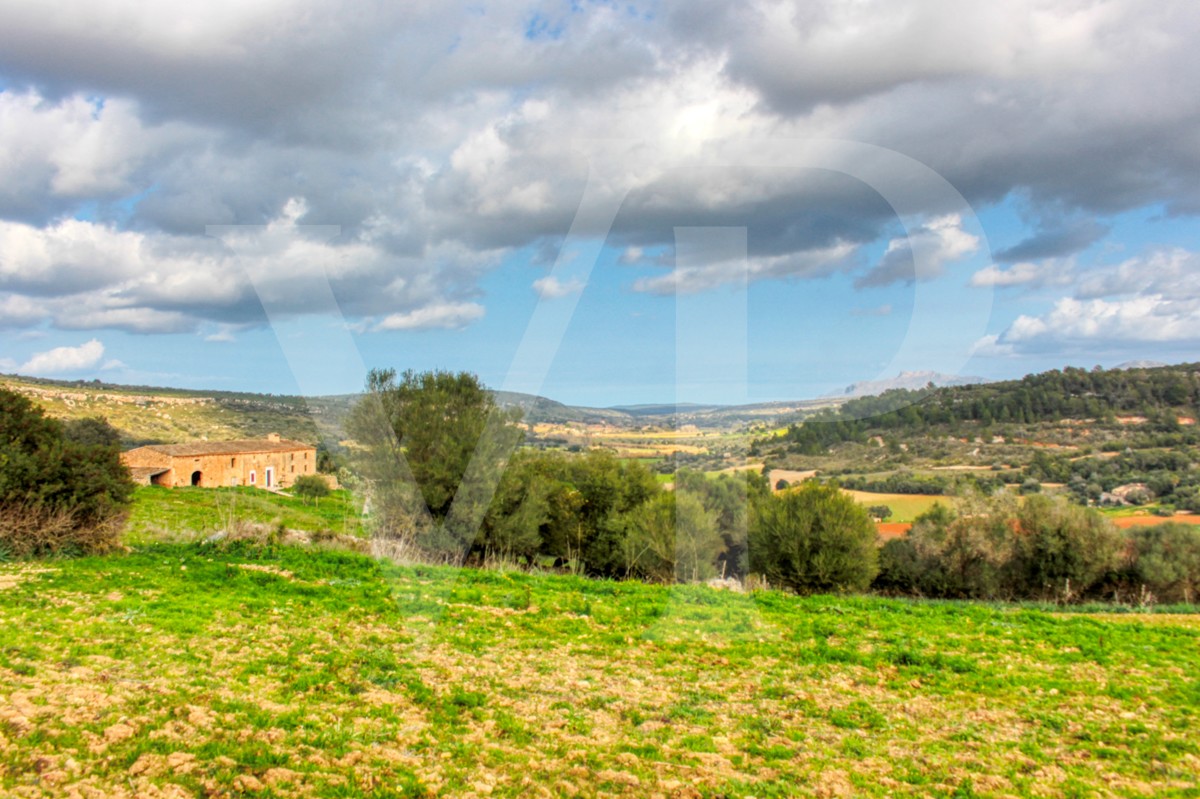 Spektakuläre Finca mit fantastischem mallorquinischem Haus auf einem Hügel in Manacor