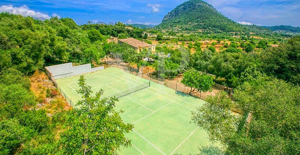 schöne-mallorquinische-finca-mit-ETV-in-fantastischer-lage-in-pollença-zu-verkaufen