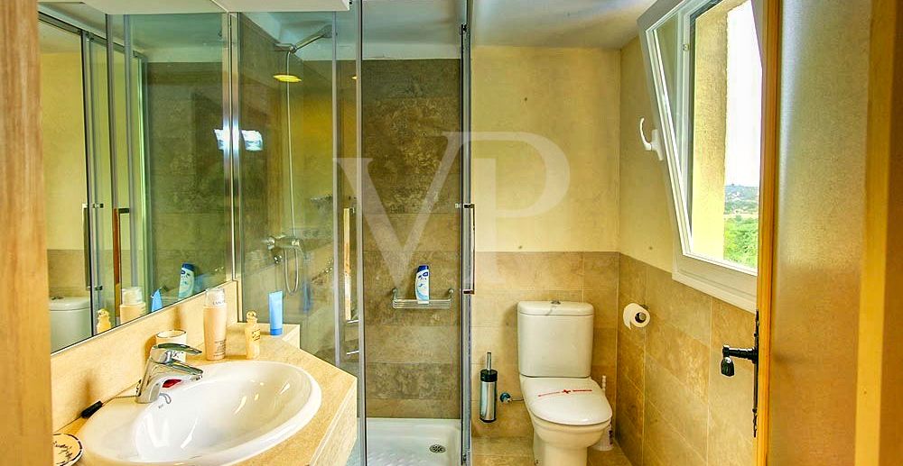 schöne-mallorquinische-finca-mit-ETV-in-fantastischer-lage-in-pollença-zu-verkaufen