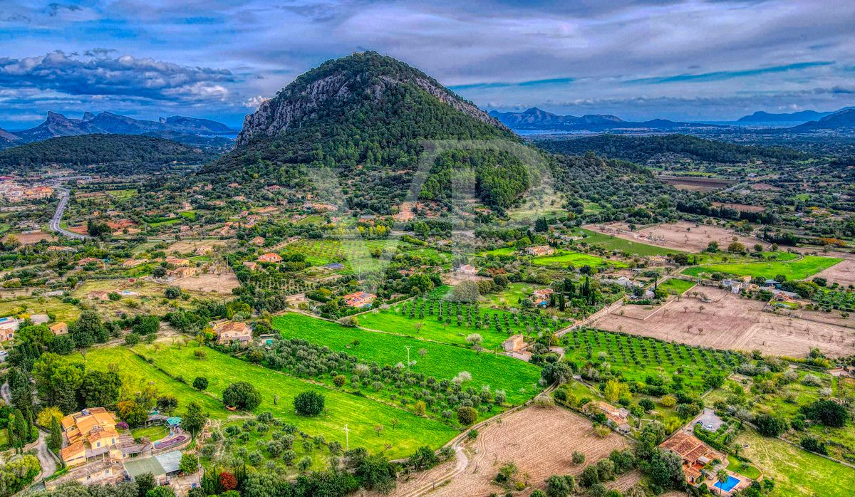 schöne-mallorquinische-finca-mit-ETV-in-fantastischer-lage-in-pollença-zu-verkaufen